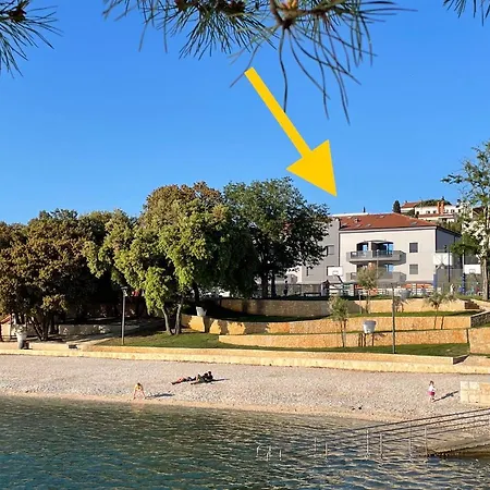 Apartment Colibri-design&beach Mit 40m2 Terrasse Und 2 Sups
