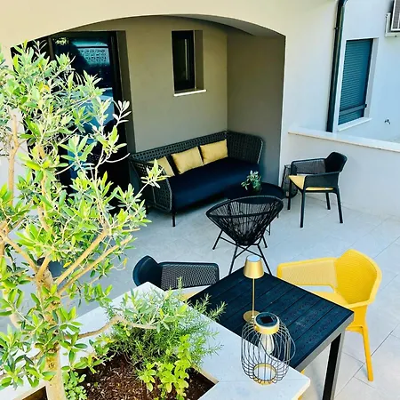 Colibri-design&beach Mit 40m2 Terrasse Und 2 Sups Pjescana Uvala